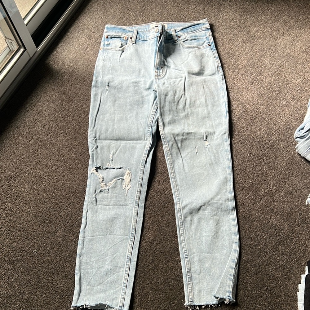 Abercrombie & Fitch: The Skinny High Rise Jean